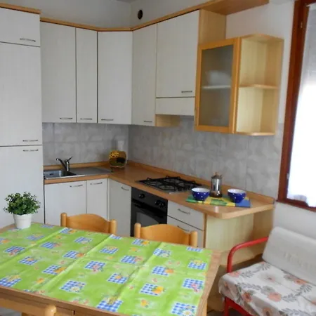 Apartment Marina 6 *